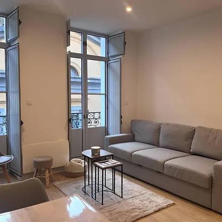 Neuf Pour 4 Personnes Au Centre De - Fr-1-812-131 코트레